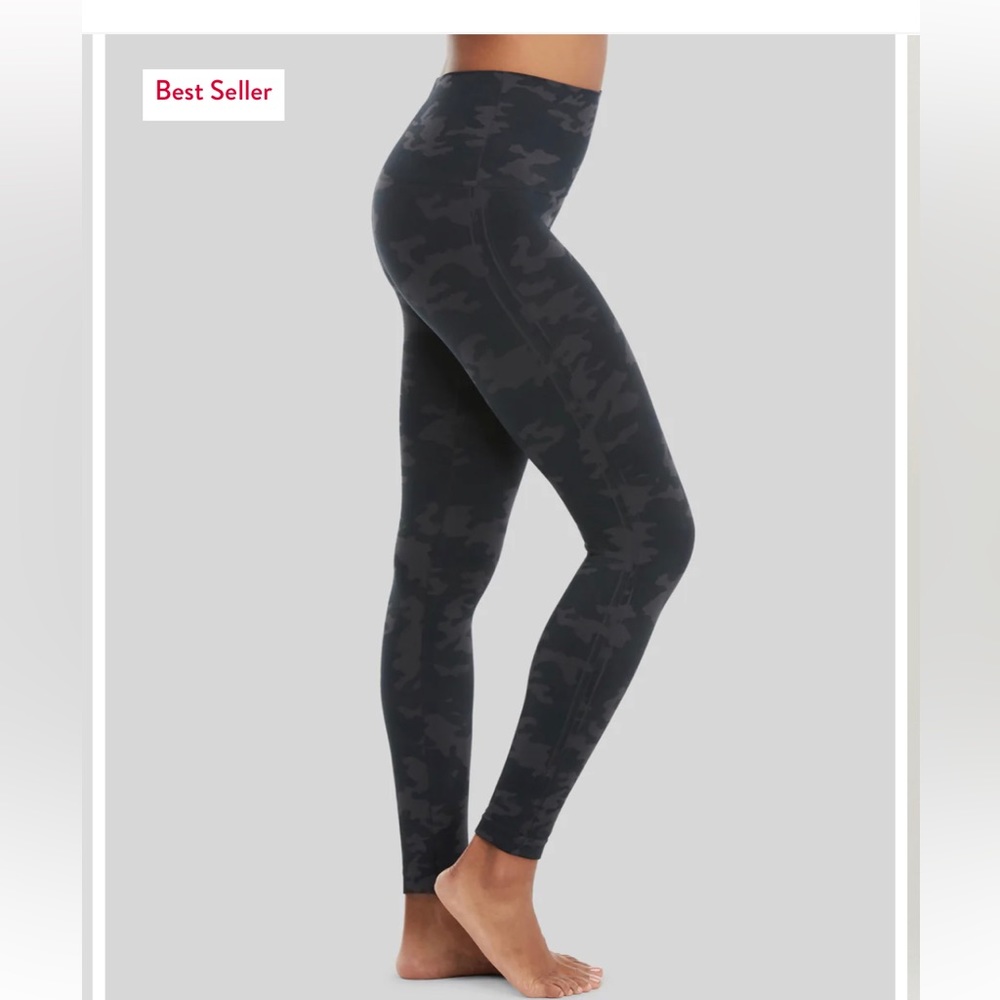 ❌SOLD❌. SPANX seamless camo